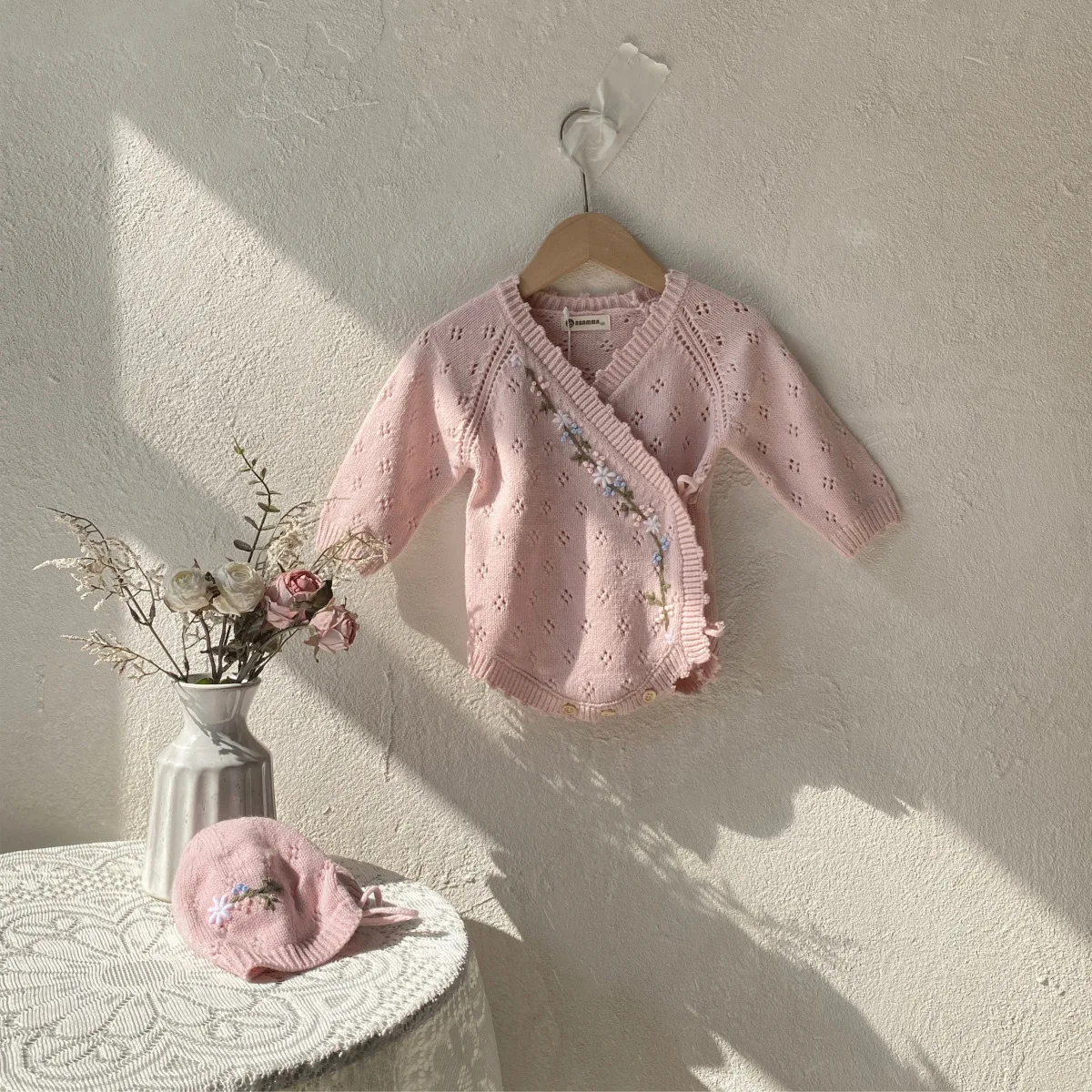 

2026 Spring Toddler Girls Rompers Knitting Flower Embroidery Newborn Girls Bodysuits Hollow Kids Baby Girls Jumpsuits Overalls