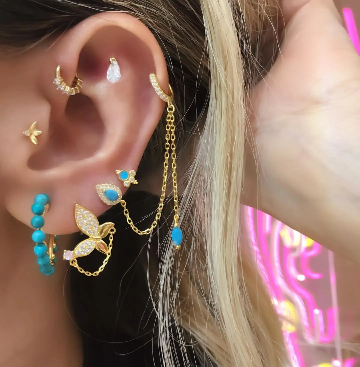 Trendy One-Piece Two Ear Holes Stud Earrings for Women Paved Tear Drop Turquoise and Cz with Gold Platinum Color Fashion Jewelry