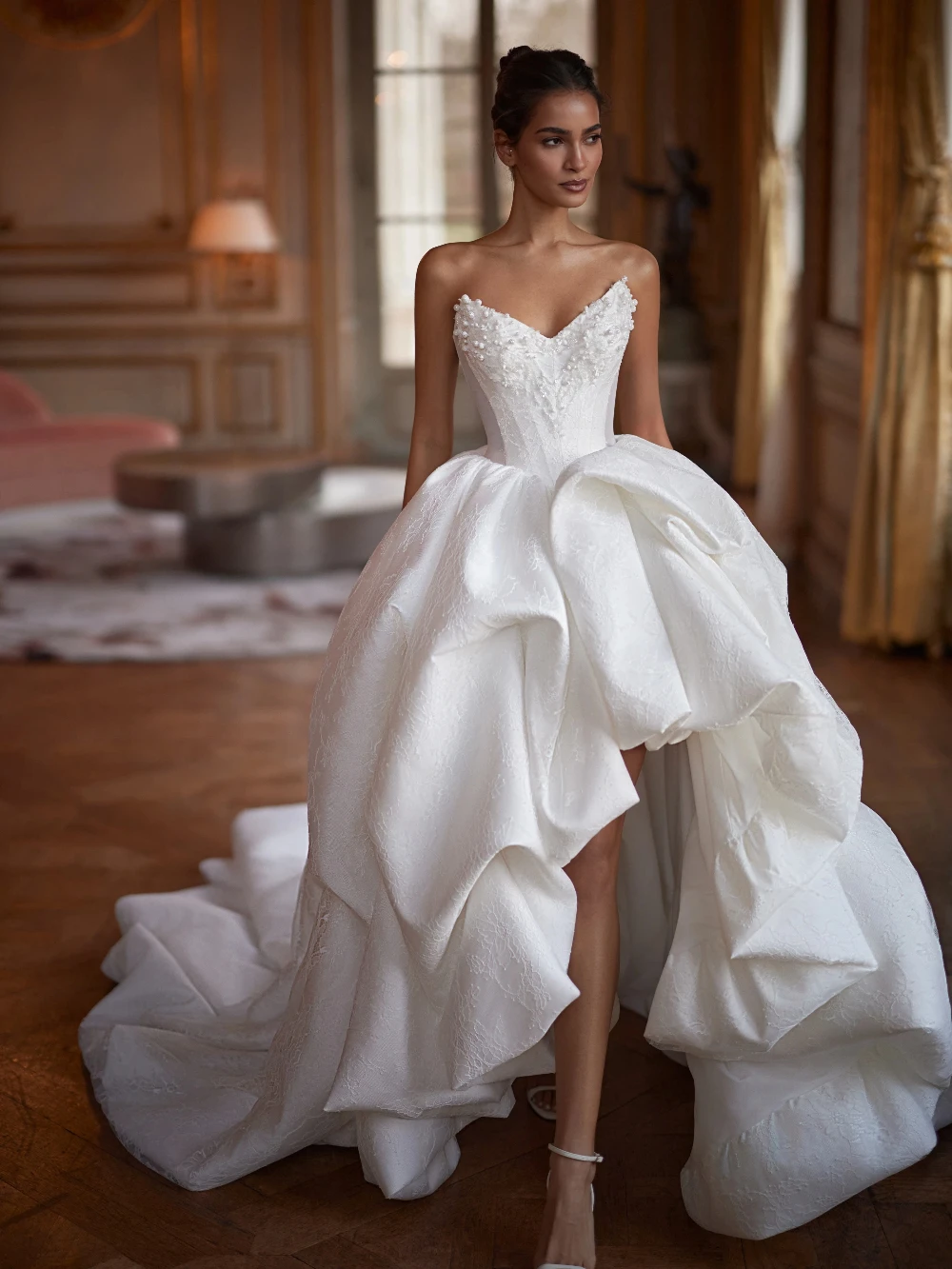Strapless Sweetheart Lace Wedding Dress Corset Back Ball Gown Cathedral Train Luxury Bridal Gown Vestido De Novia Customized