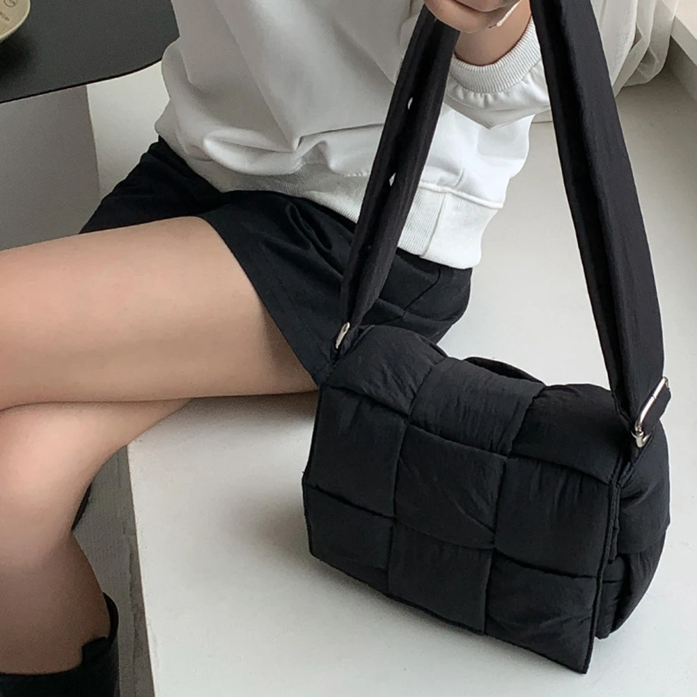 Women Padded Satchel Bag Versatile Puffy Crossbody Bag Lightweight Solid Messenger Bag Woven Shoulder Bag Fashion Bag with Purse