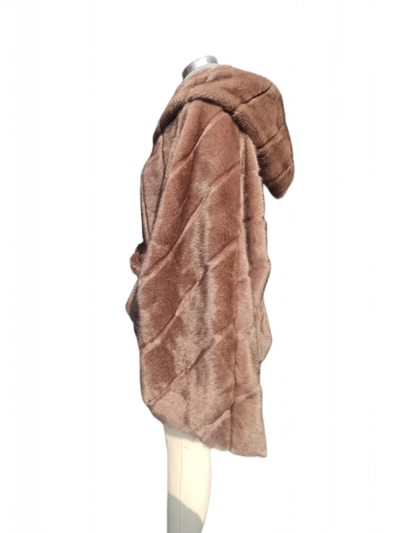 Hot Sale Of High Quality Faux Fur Coat Warm And Comfortable Hooded Short Faux Mink Coat For Women