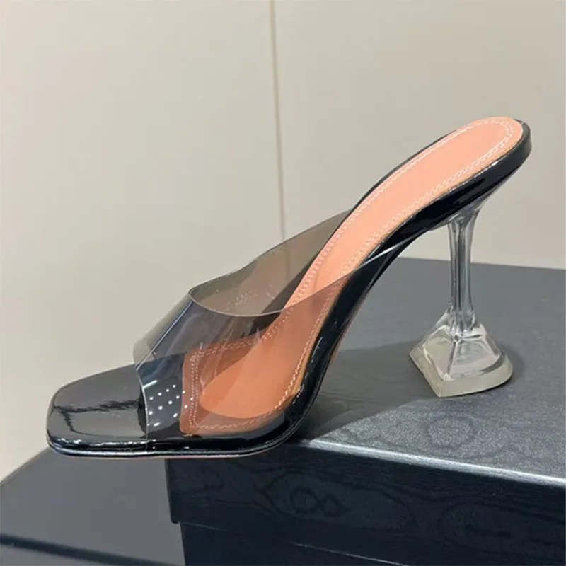 

Новые тапочки на высоком каблуке, женские туфли для вечеринок из ПВХ ярких цветов, женские летние шлепанцы с квадратным открытым носком, женские босоножки на каблуке в странном стиле