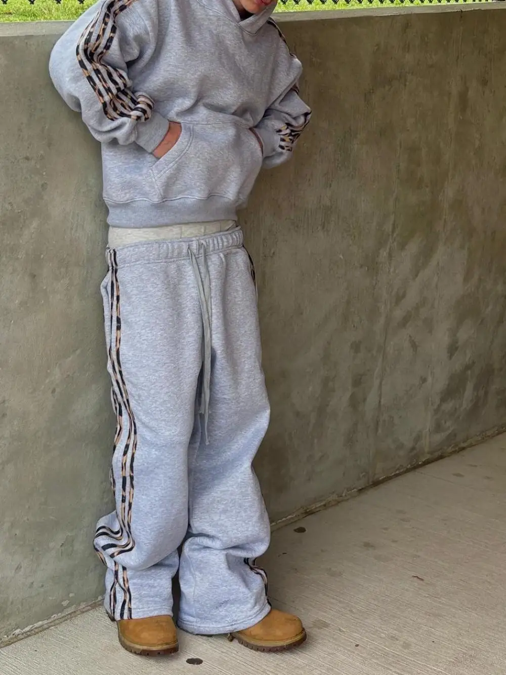 Europeu e americano retro lado listrado hoodie y2k moletom casual masculino hip-hop design de moda jaqueta e calças casuais