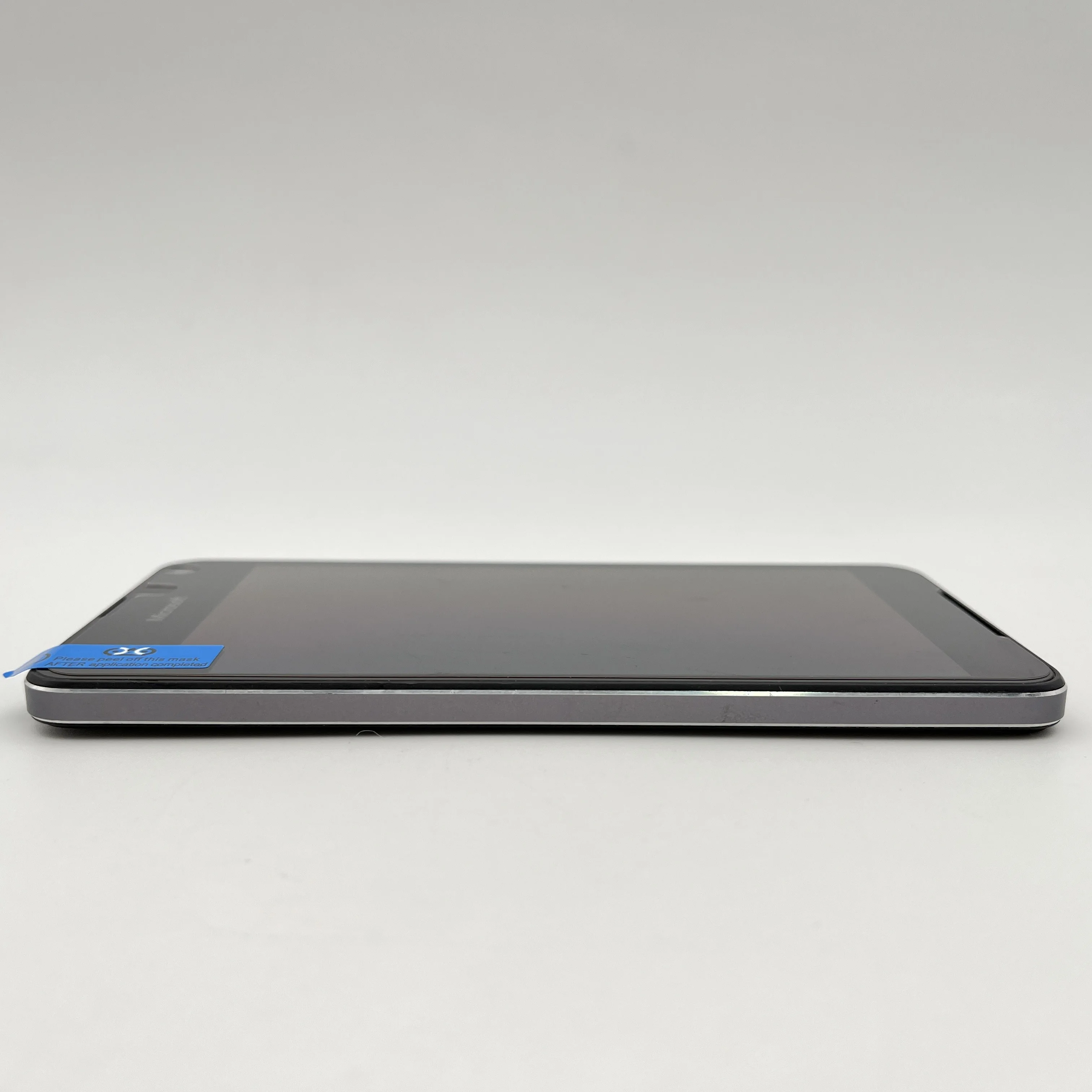 هاتف محمول Microsoft Lumia 650 الأصلي مصنوع في فنلندا يدعم اللغة الإنجليزية بحالة جيدة فقط