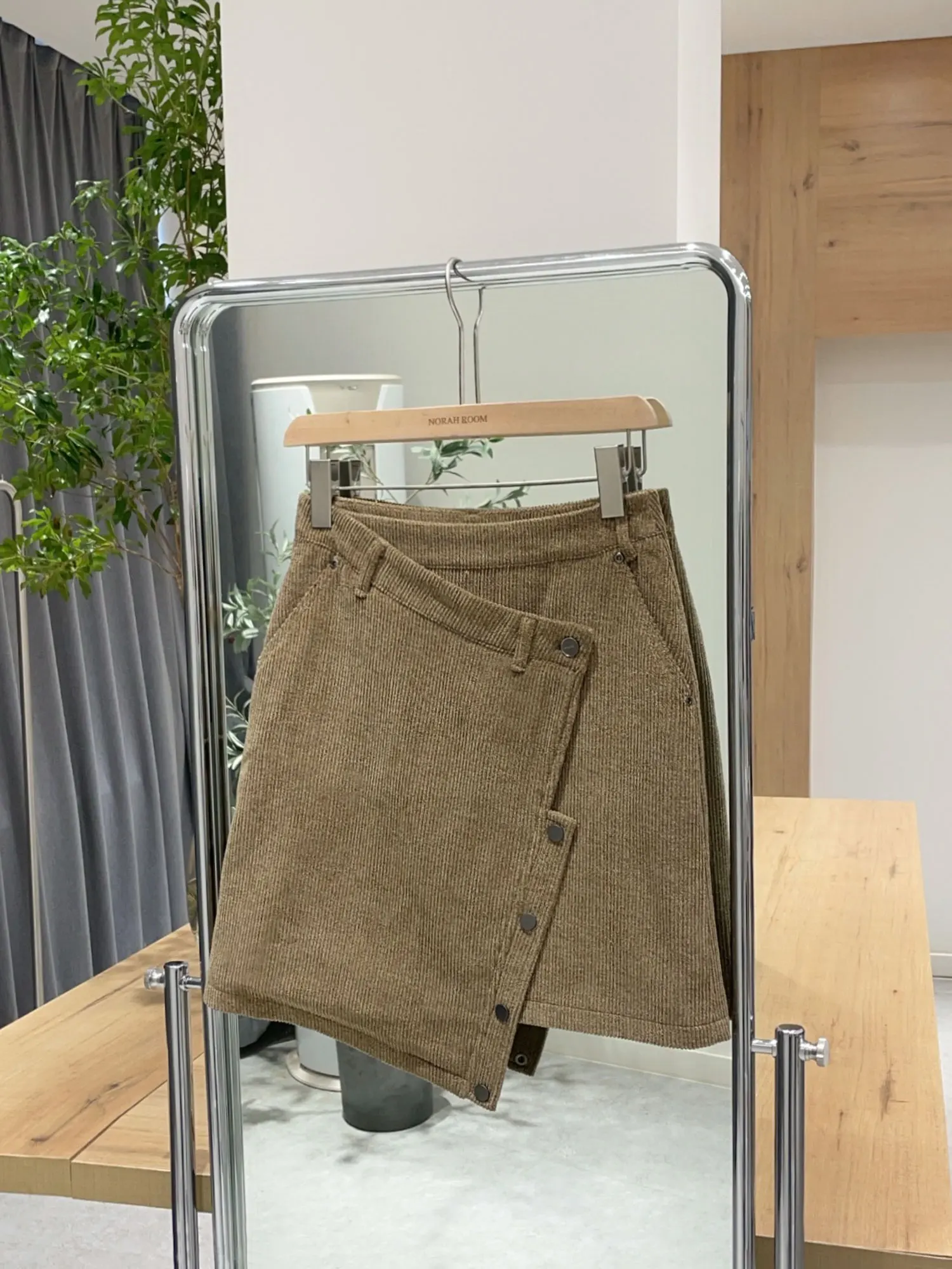 

Nok Xiaola Authentic Brand Thi Corduroy Asymmetrical Skirt Korean Sle High Waist Cotton A-Line Skirt for Women