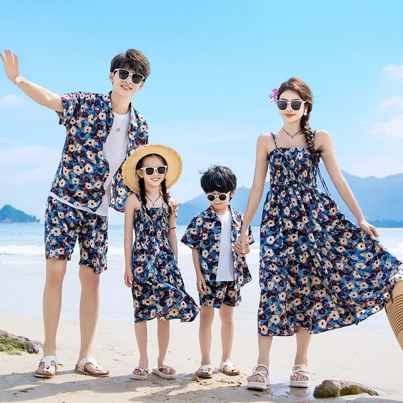 

Vacation Couple Look Family Matching Beach Clothes Mom and Daughter Smock Dress Dad Son Outfits Korean Parents and Children Sets