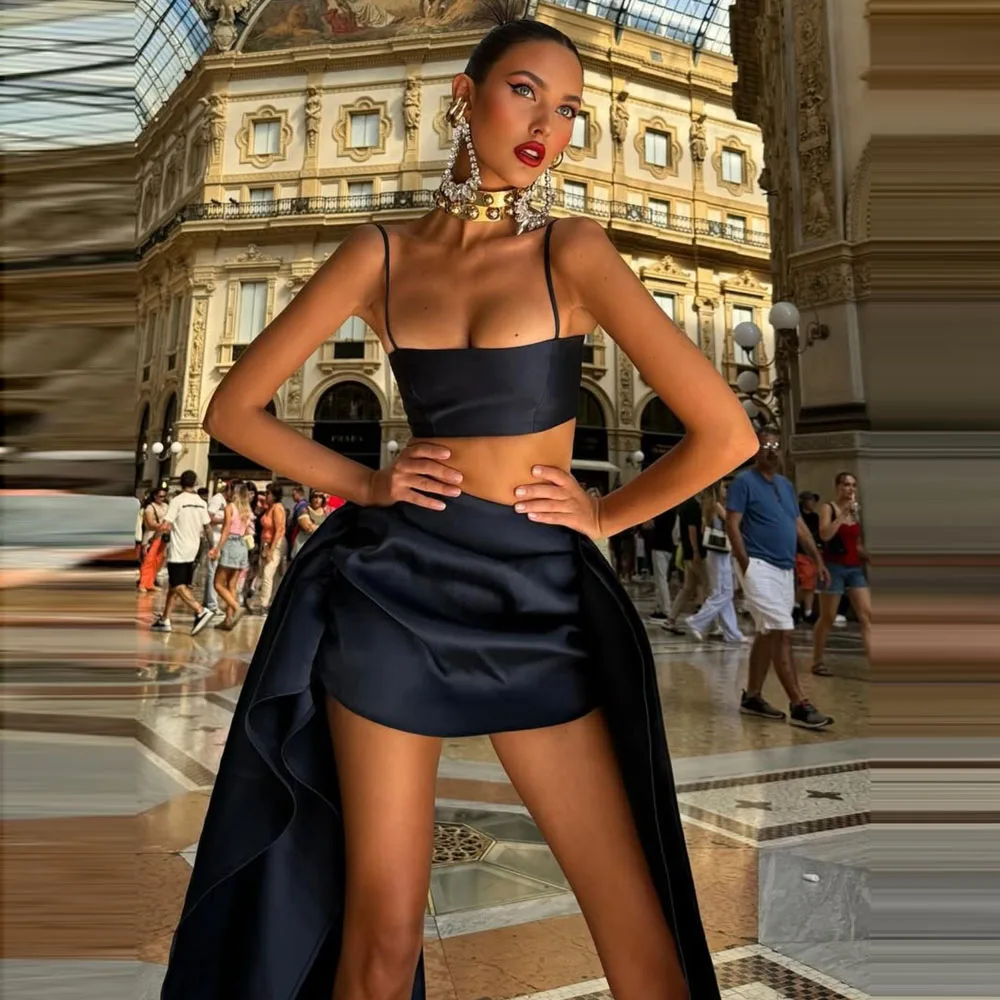 

Модная черная короткая асимметричная женская юбка из атласа с боковым шлейфом для дня рождения (без топа)