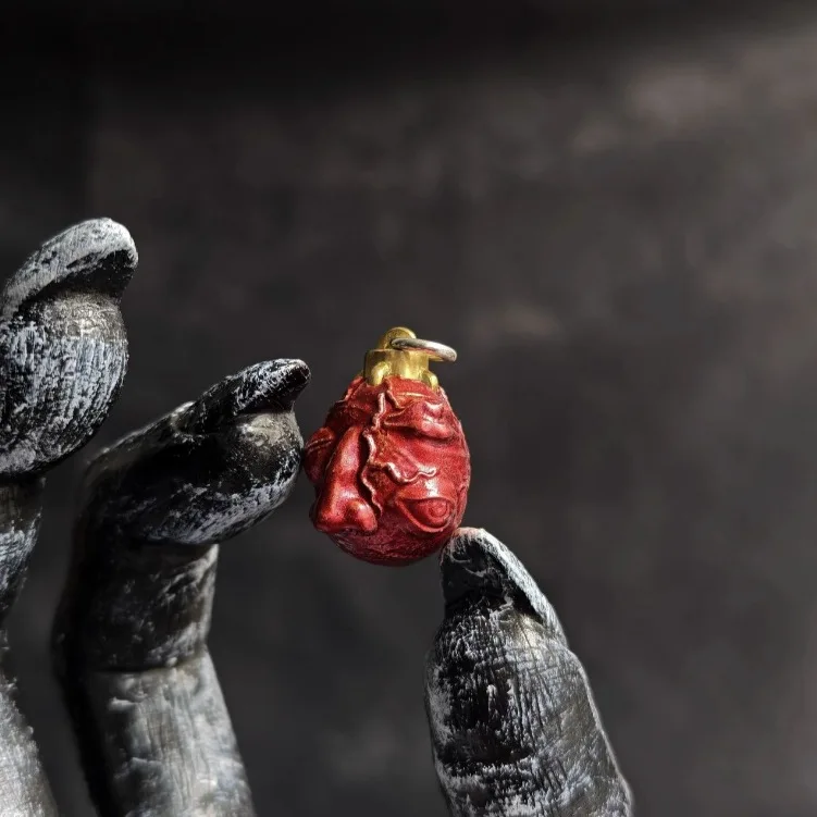 الملك البيض السيف الرياح أسطورة الأحمر تحويل البيض قلادة قلادة الكرتون المحيطة شخصية قلادة قلادة #3