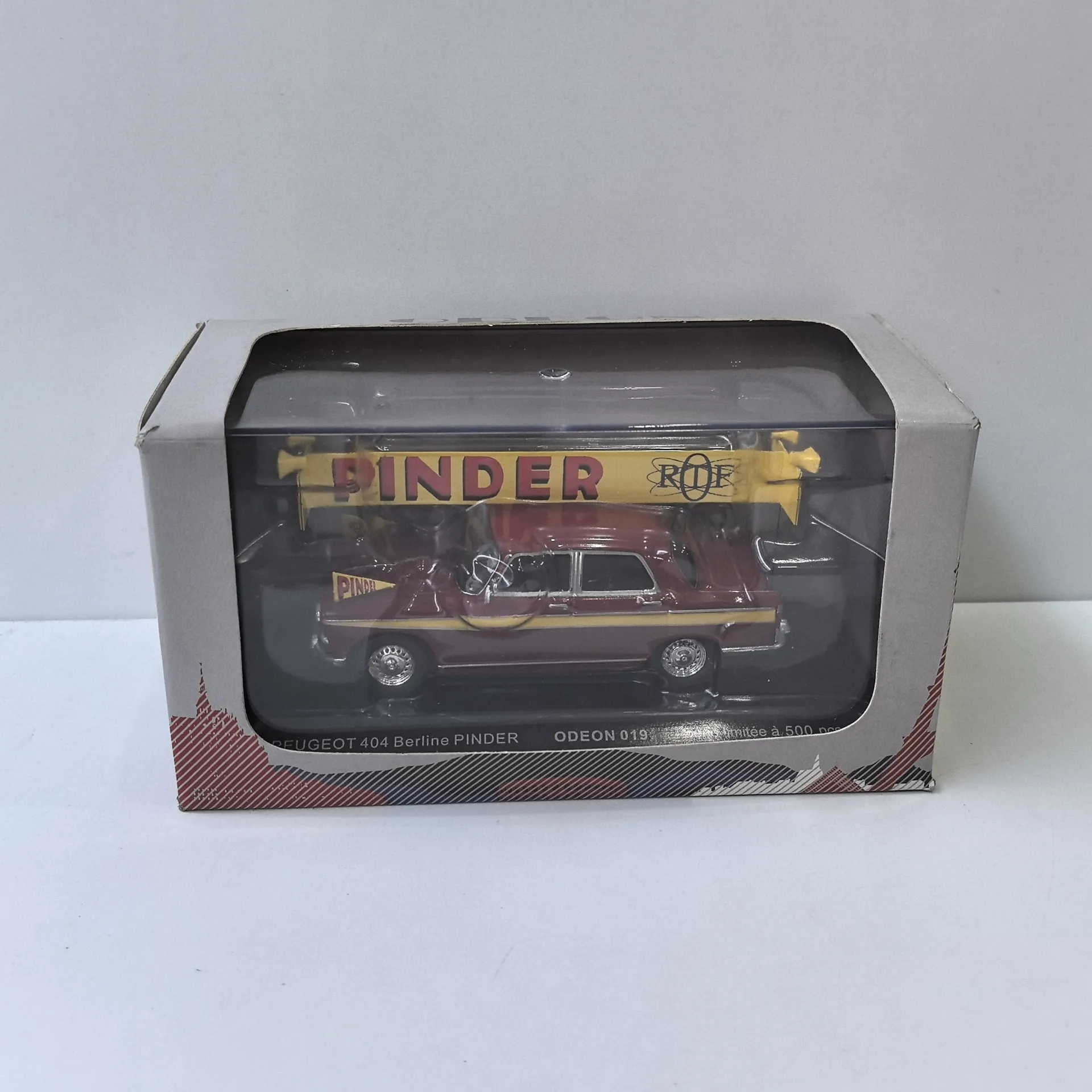 

Литой под давлением ODEON, масштаб 1/33, PEUGEOT 404, модель автомобиля из сплава, Коллекционная игрушка, подарок, сувенир, демонстрационный орнамент