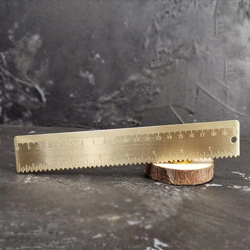 คลื่นทองเหลือง 20 ซม. ตรงไปยังที่บุ๊กมาร์กคาร์มาร์กภาพวาดการทำแผนที่เครื่องมือวัดเครื่องมือเครื่องเขียน