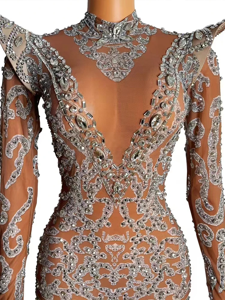 فستان غير منتظم مرن عالي الجودة من حجر الراين 2025 ملابس نسائية مخصصة على الموضة الجديدة