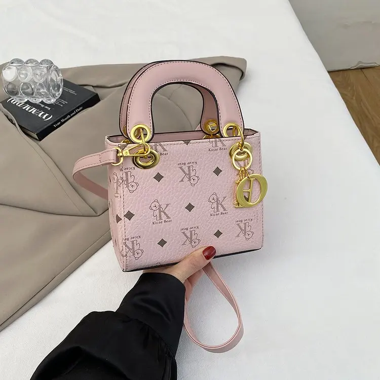 

2025 Women's Luxury Shoulder Bag, Fashion Genuine Leather Multi-way Crossbody Purse Vintage Quilted Large Capacity Tote for Work