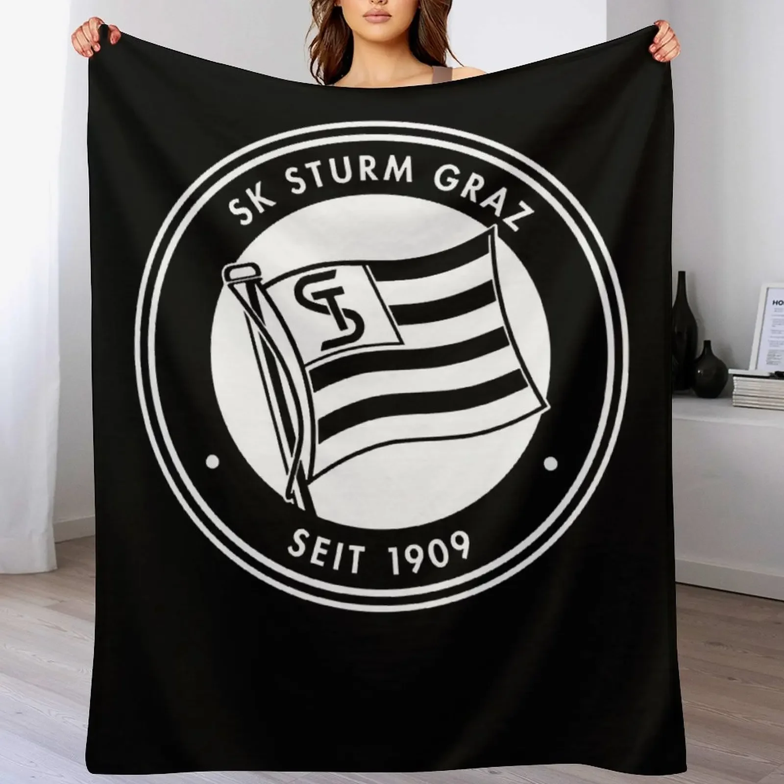 

SK STURM GRAZ Throw Blanket Large Winter beds Multi-Purpose Cute Blankets