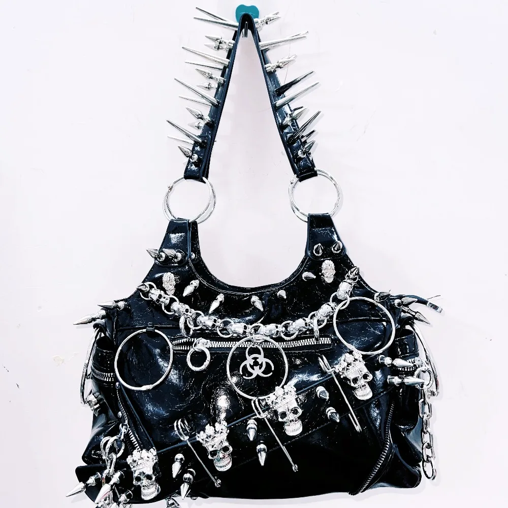 Women's Shoulder Locomotive Bag Spice Girl Y2k Chain Bag Original European American Fashion Black Rivet Armpit Bag