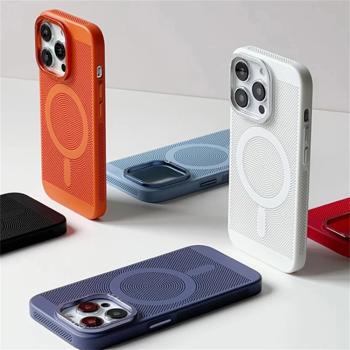 

Ultra-thin Cooling Mesh Magnetic Matte Hard Steel Magnetic Shockproof Case for iPhone 15 13 12 14 11 Pro Max