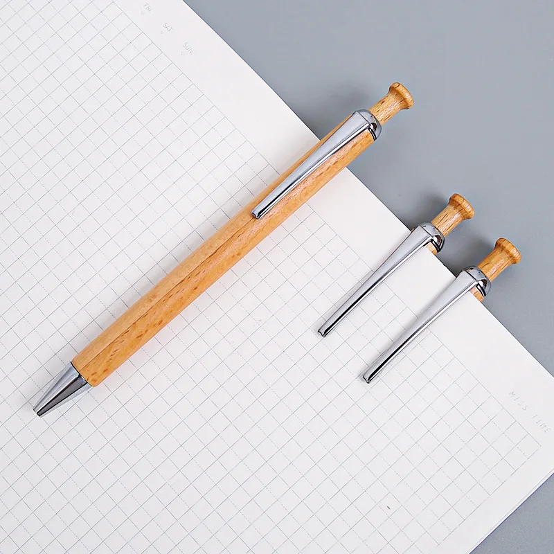 100 قطعة من قلم حبر جاف من خشب الخيزران مع مشبك معدني - قلم كروي خشبي من النوع الكلاسيكي