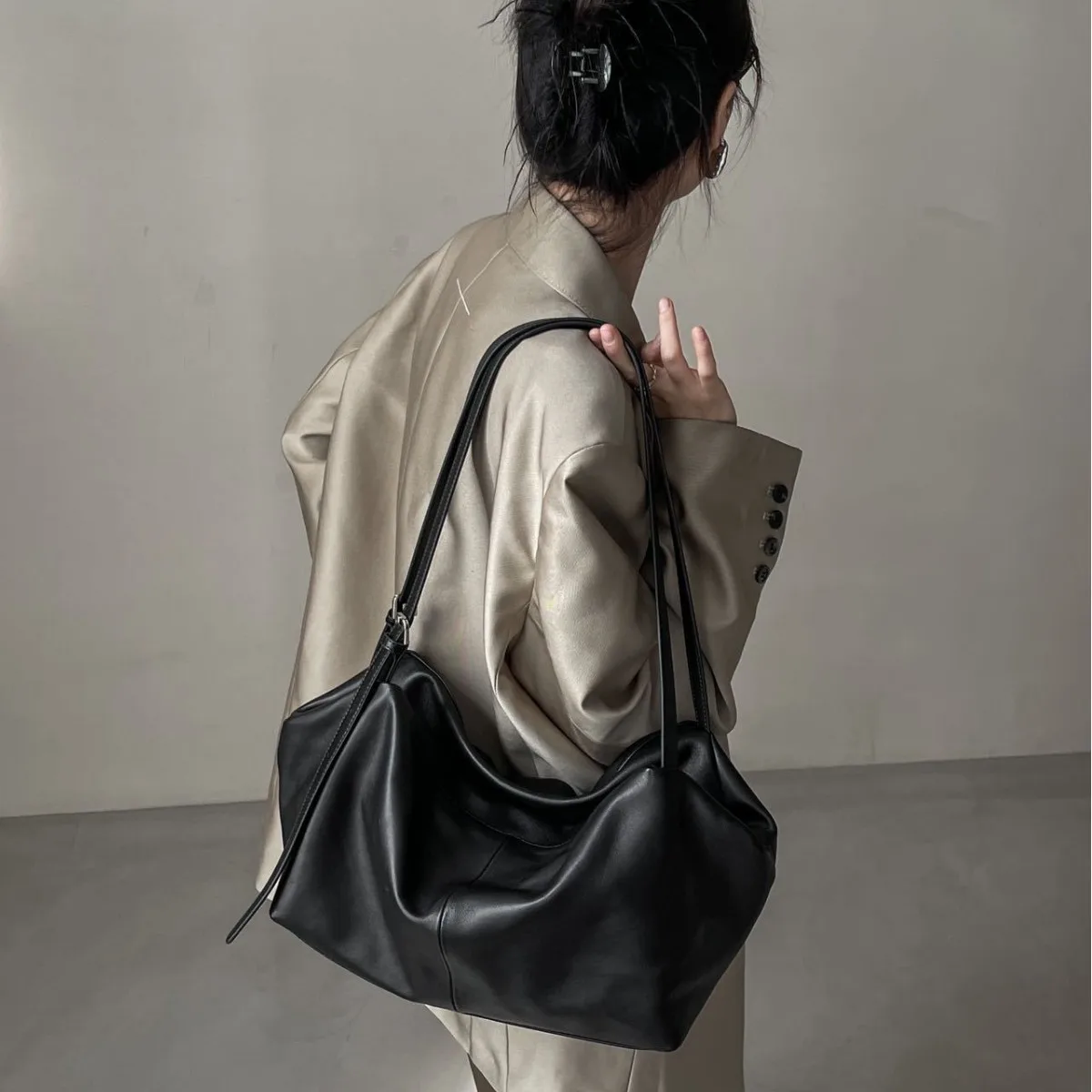2024 New Fashionable Grain Leather High-end Tote Bag Large Capacity Single Shoulder Armpit Casual Women\'s Bag