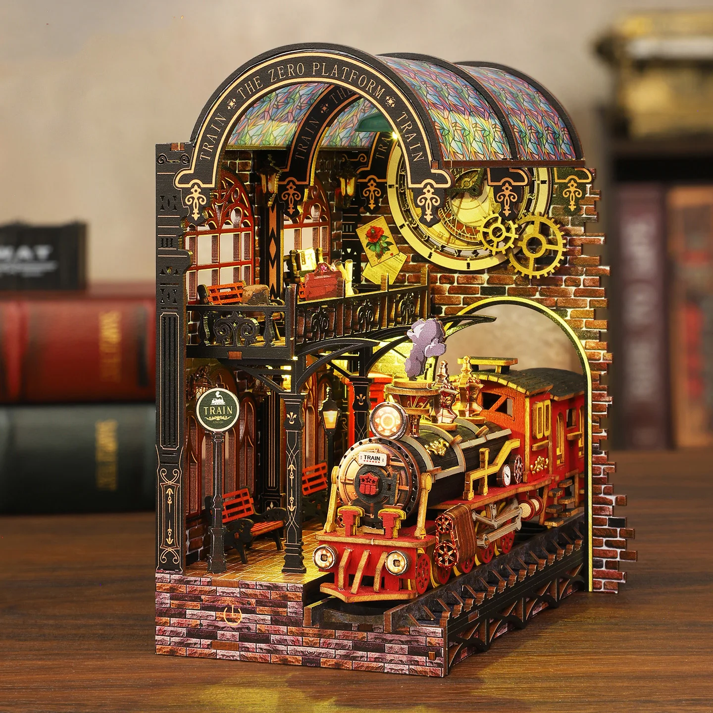 Kit modello in miniatura in legno per angolo libro fai-da-te La piattaforma zero Treno magico Fermalibri Scaffale puzzle 3D per regali di compleanno di amici