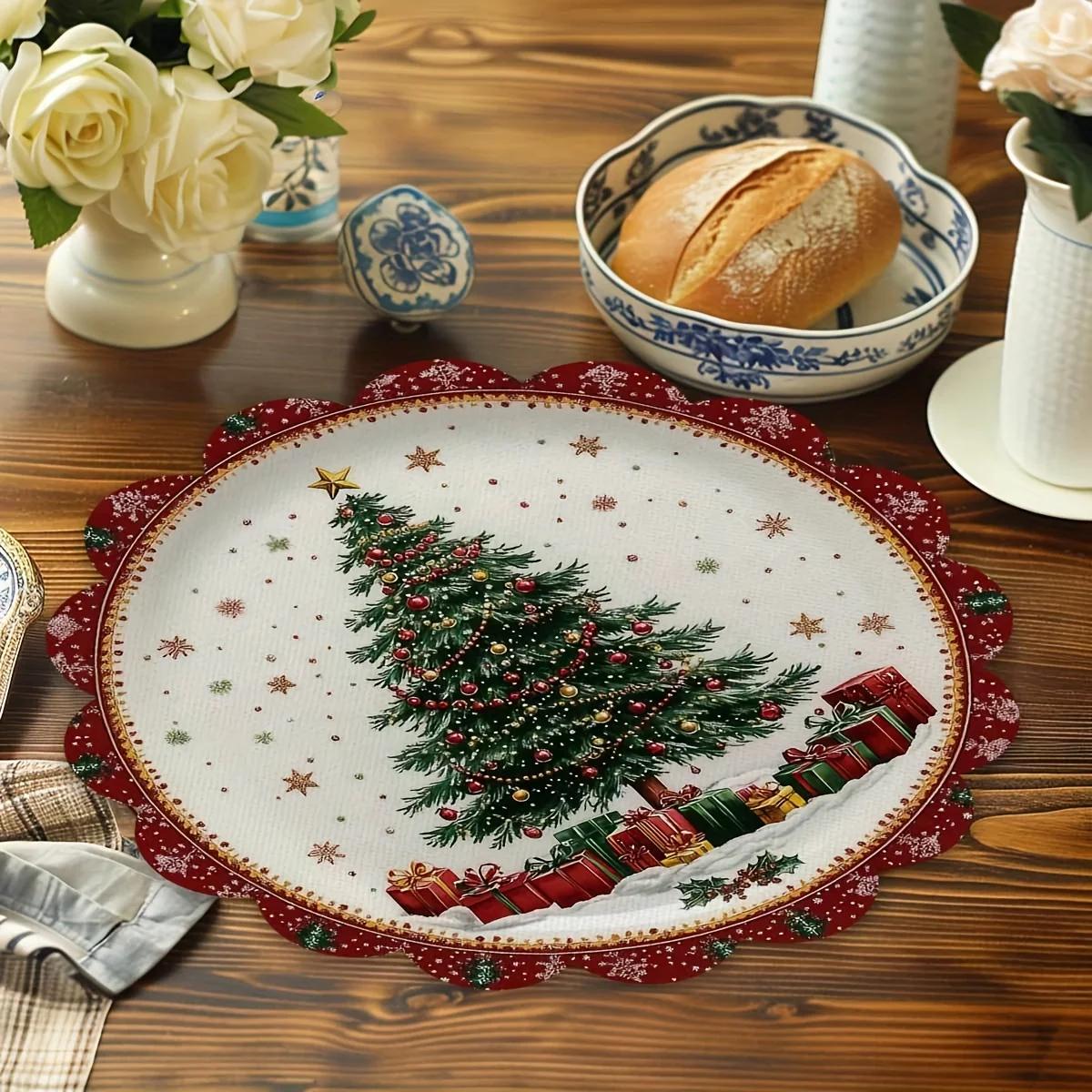 VIKAMA 4-Piece Christmas Tree Gift Placemats Holiday-Themed Family Gathering Christmas Party Table Decorations and Accessories