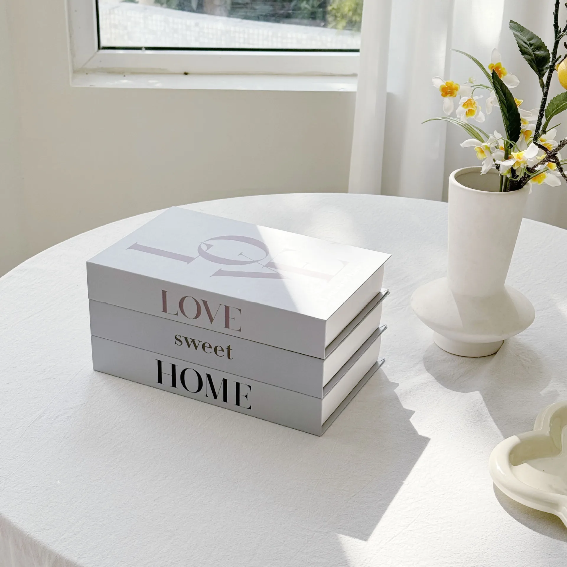 Ornamenti per libri finti semp - Interior Design Book recensione e prezzo