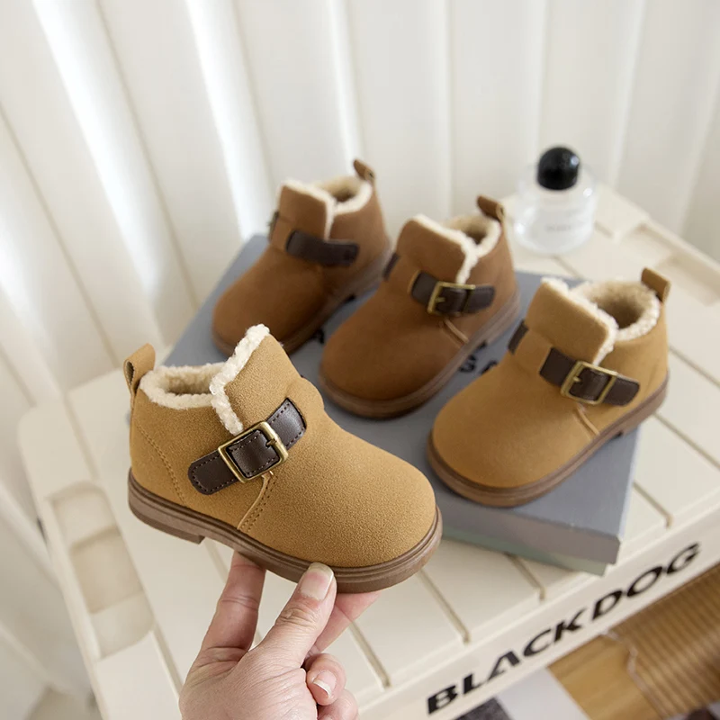 

Chunky-sole Fashion Children Snow Boots Trendiest Designer Baby Girls Short Boots Flats Heel Fur Kids Wedding Party Shoes