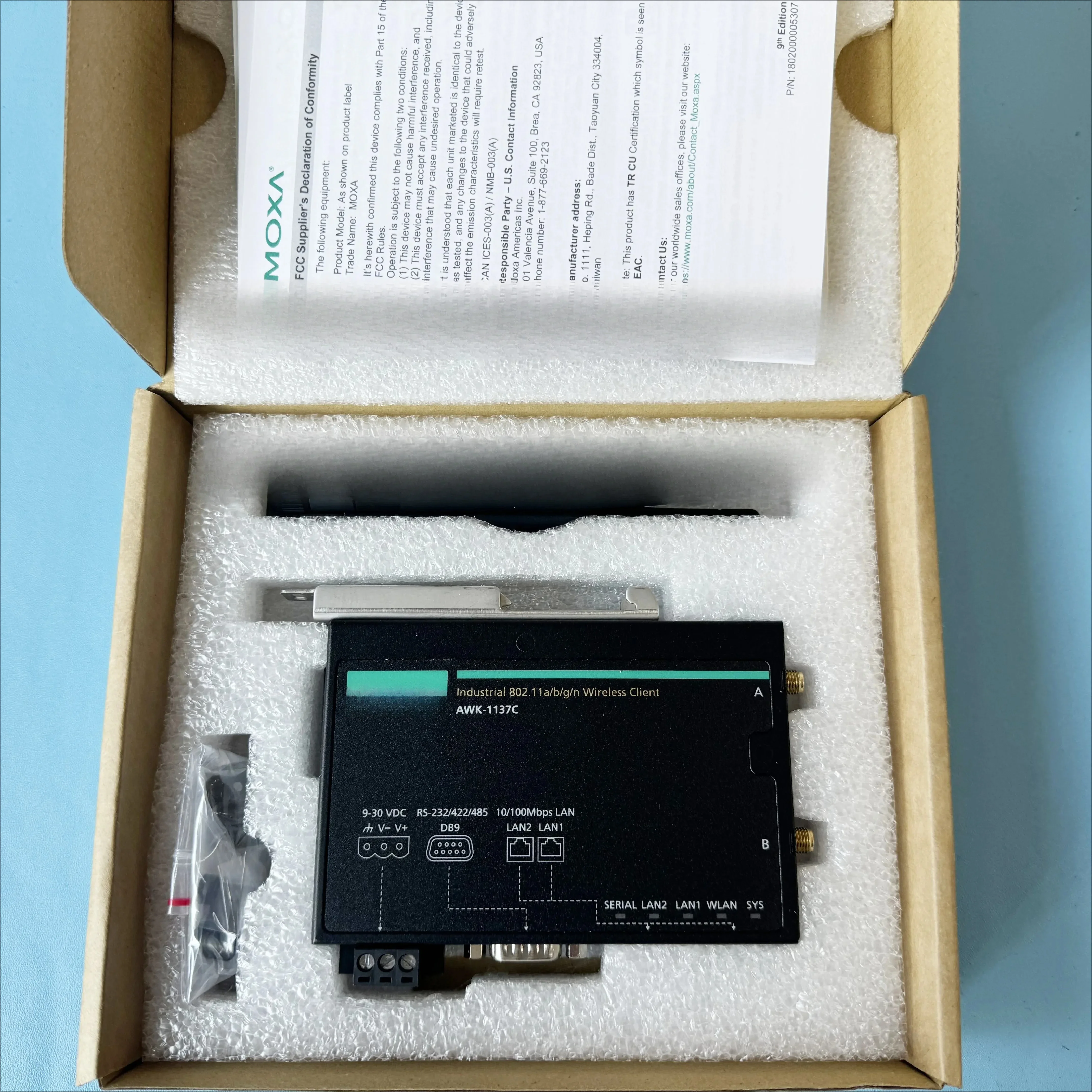 Moxa AWK-1137C-EU/U…