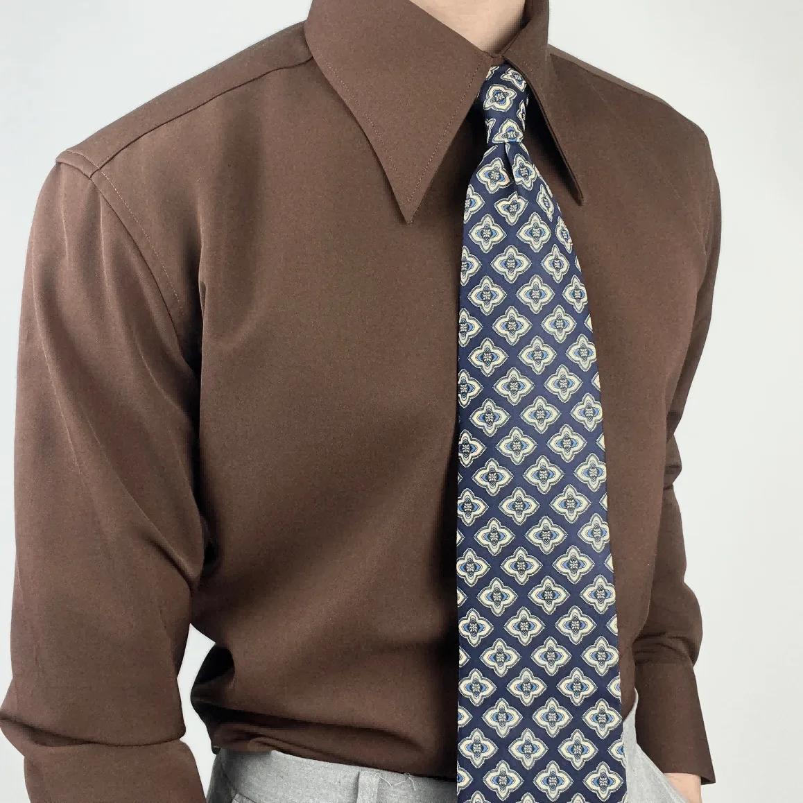 

Red Brown Long Sleeve Sharp Collar Shirt Business Italian Style Comfortable Unisex Brown Coffee Color Top Men's Fashion