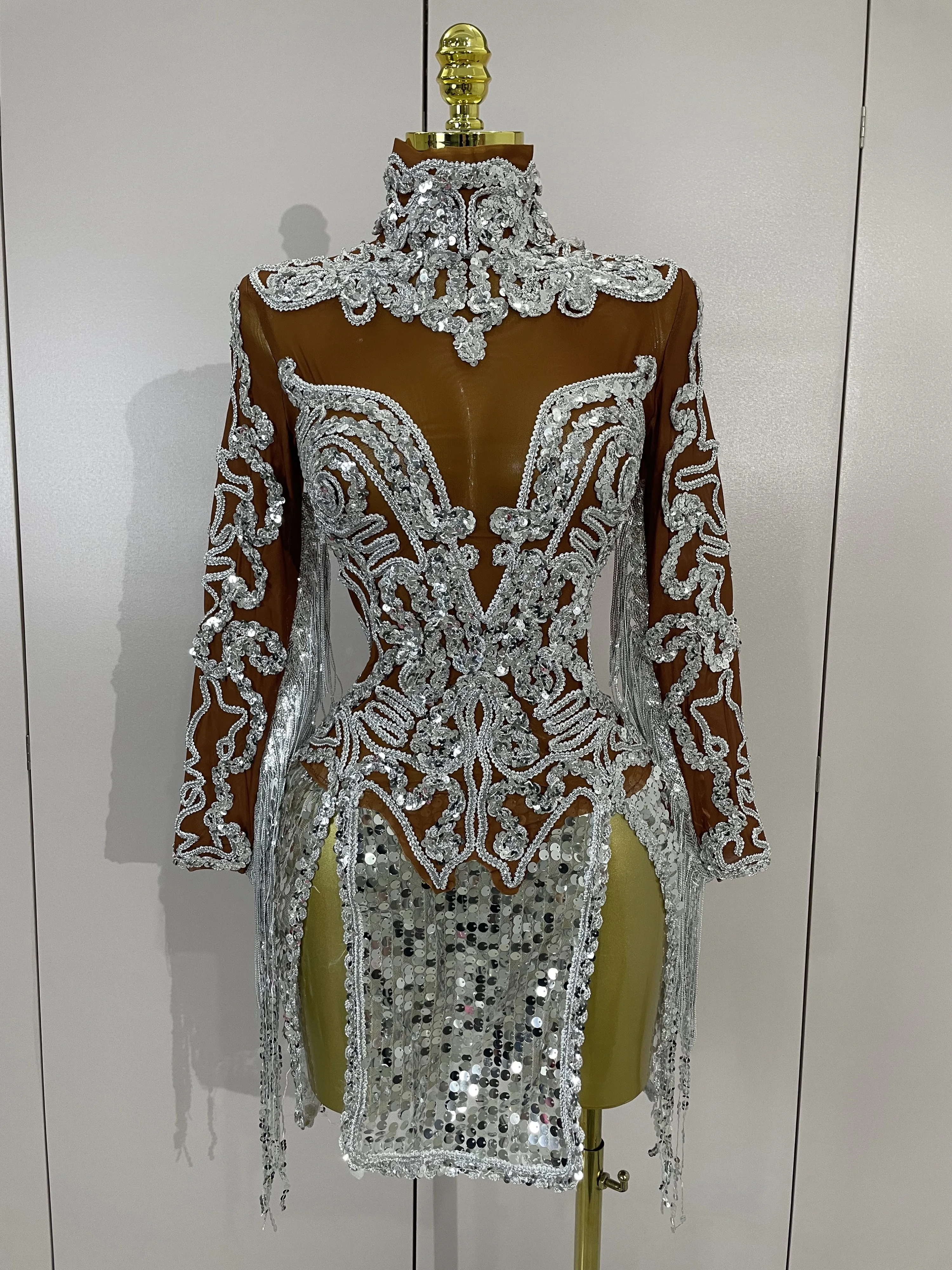 Frauen Glänzende Pailletten Quaste Langarm Mini Kleid Sexy Mesh Durchsichtig Feiern Geburtstag Abend Party Nachtclub Bühne Outfit