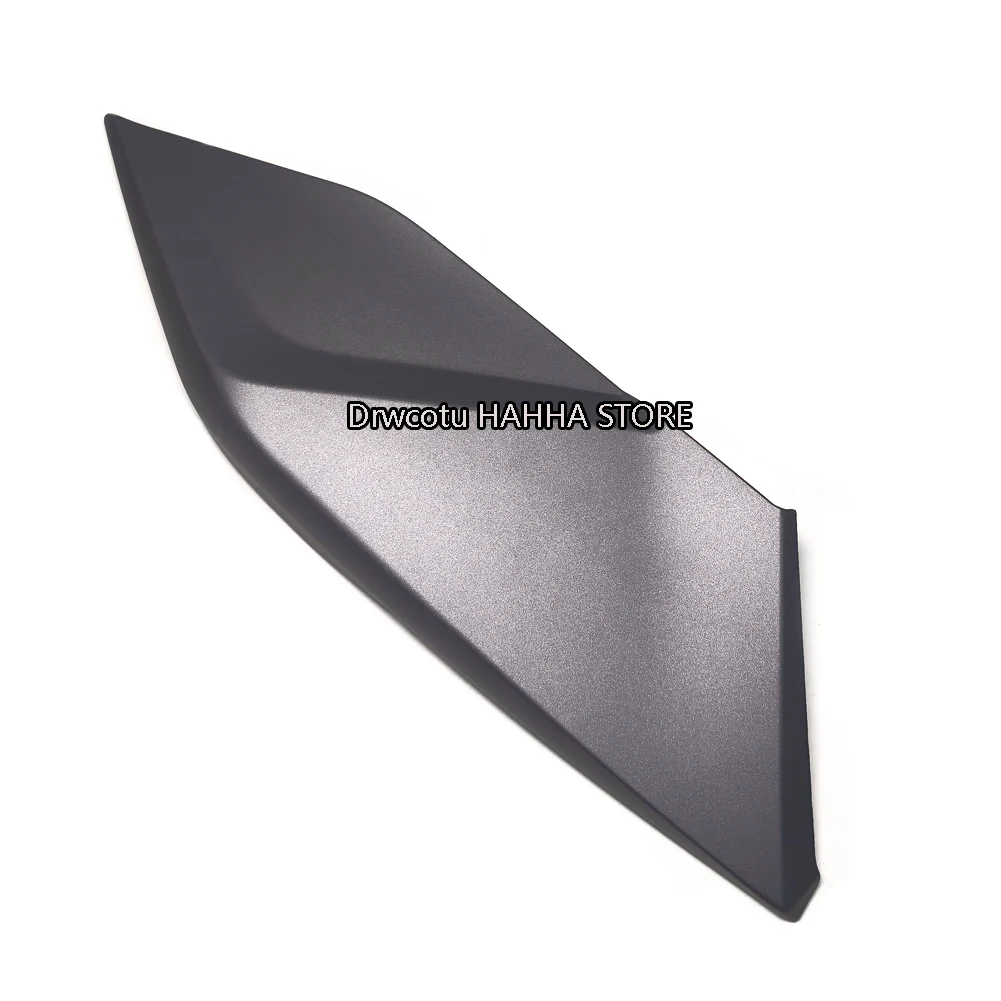 

Накладка на переднюю панель (левая/правая) с логотипом для мотоциклов Sym Jet X 125 / 150 / 200, Cruisym 150X, XS150T-9A