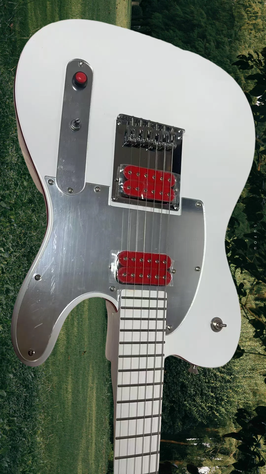 2026 hot Custom  5 Signature  Guitar White H-H Pickups Red Knob