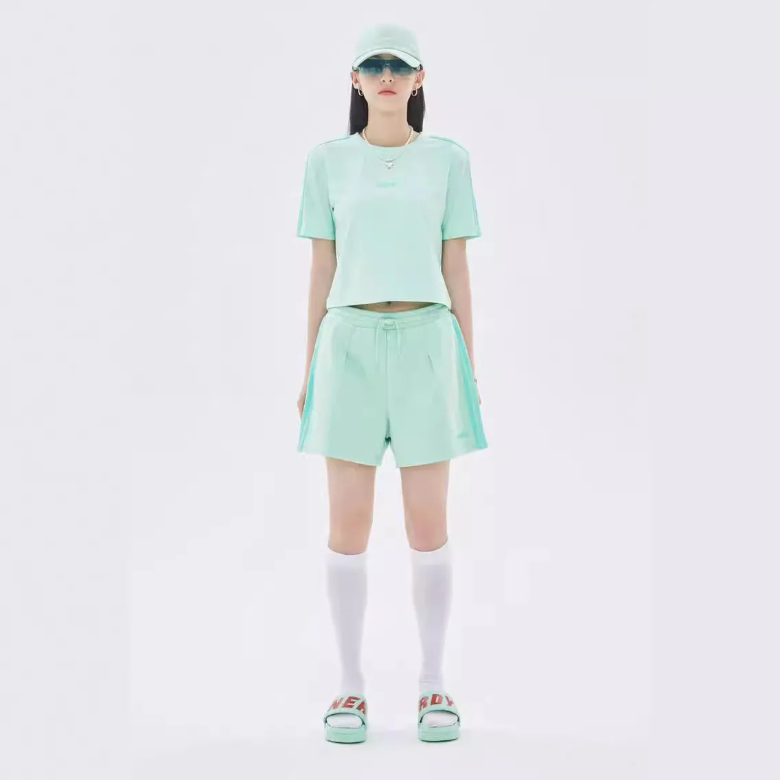 

NERDY 2025 Summer Korea New Slim-Fit Macaron Double-Strap Short-Sleeve Shorts Set Women's Letter Print T-Shirt