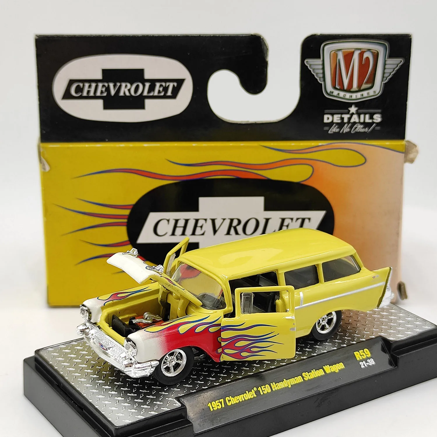 

M2 Machines 1:64 Scale Diecast Alloy 1957 Chevroiet 150 Station Wagon Toys Cars Model Classic Adult Gift Souvenir Static Display