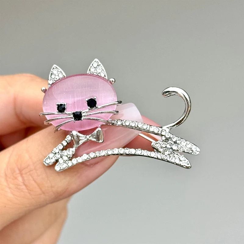 Cute Japanese Style Cat Brooches Pins For Women's Clothing Coat Jewelry Accessories Gift