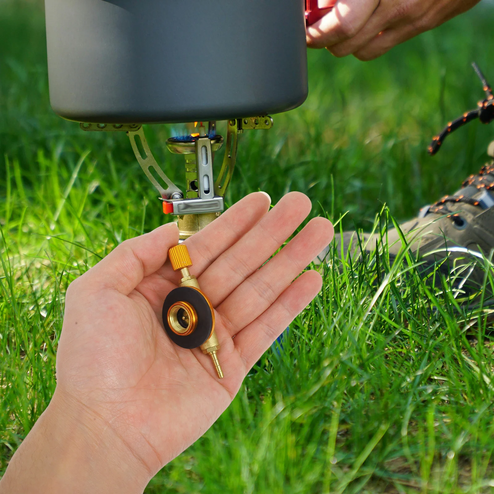 

1pc 4Mm Flat Gas Tank Valve Connector For Camping Hiking Backpacking Barbecues Picnics Stove Adapter Fuel Transfer Device