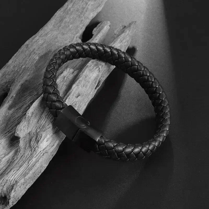 Classic Single Layer Black Hand Woven Leather Bracelet with Metal Magnetic Clasp Men\\'s Fashion Business Jewelry Gift image 4