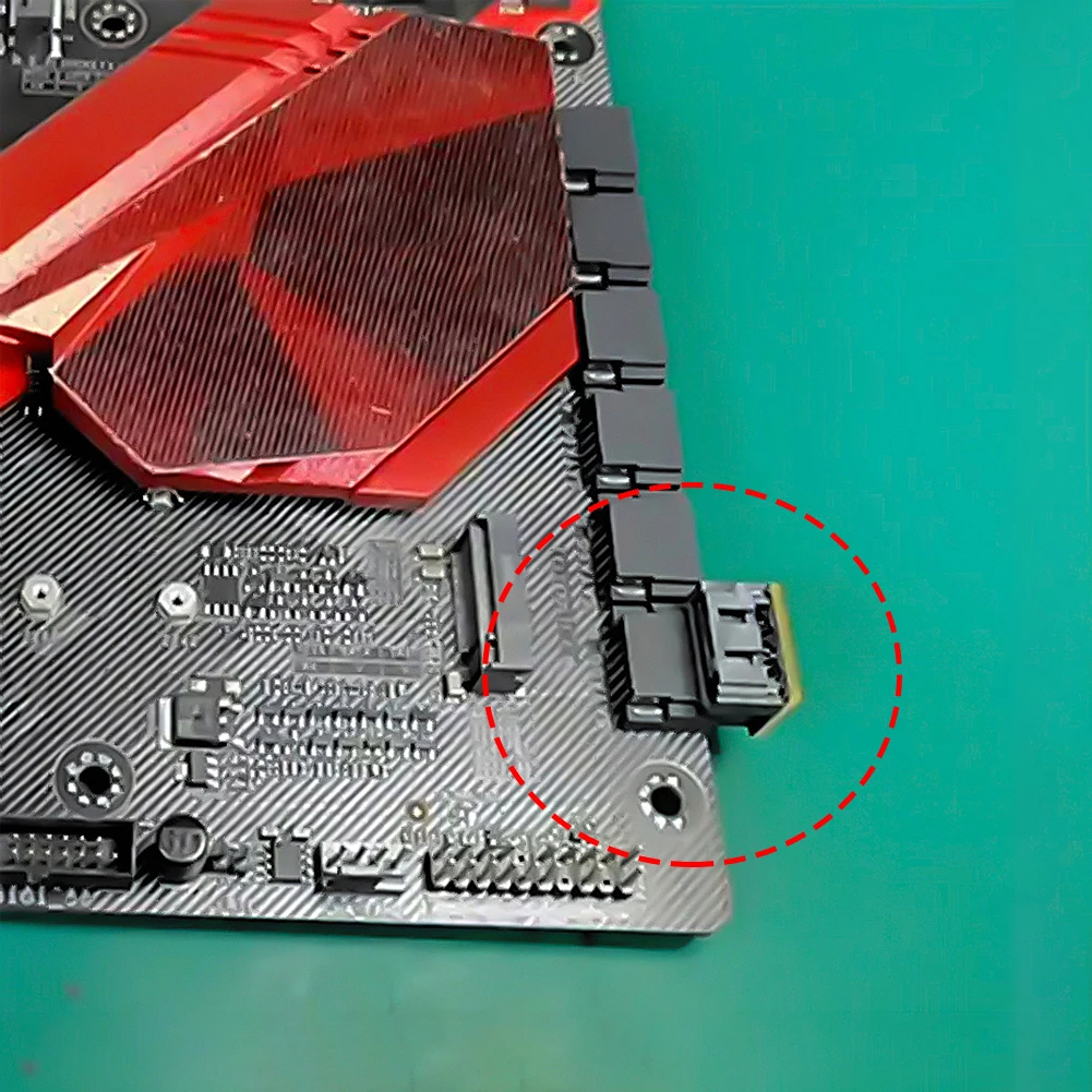 Adapter złącza SATA 7-pin żeńskie na męskie, złącze z kątem 180 stopni, Plug and Play, do dysków SSD i HDD komputerowych.