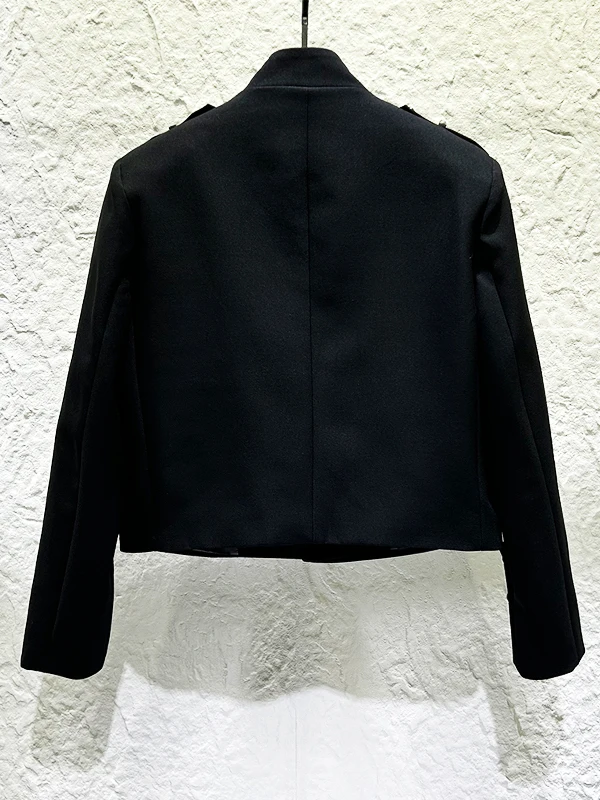 الذكور الوقوف طوق بليزرات قصيرة الرجال 2025 الخريف جديد شخصية زر الديكور مزدوجة الصدر مبطن الكتف البدلة الستر