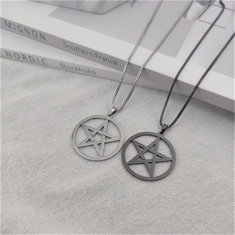 The New Personality Pentagram Pendant Necklace for Men Necklace Fashion Retro Jewish Shield Star of David Men\'s Jewelry Present