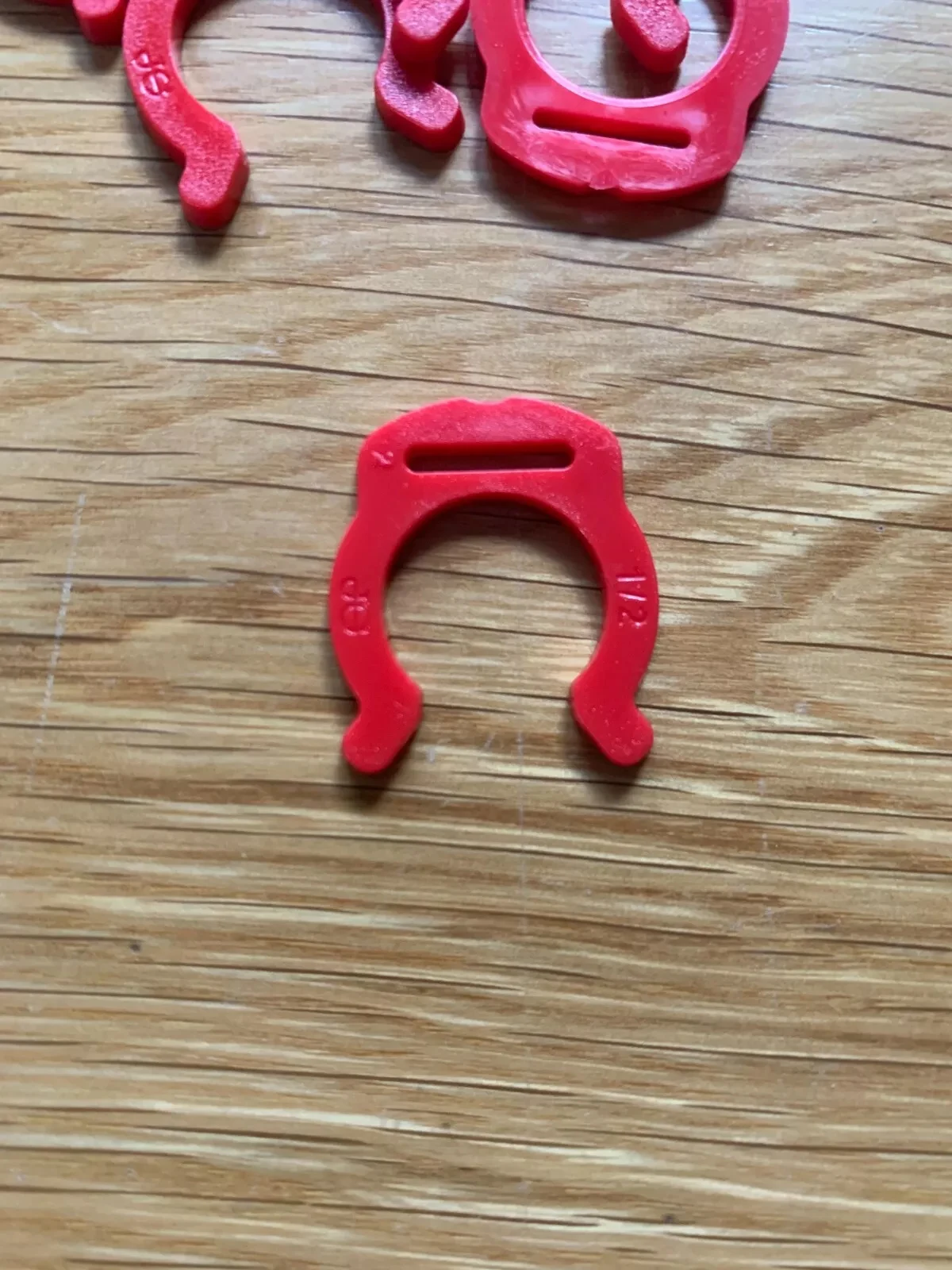 10Pcs 12mm Red Quick Fittings Locking Clip Clamp Water Connector for John Guest JG Push Campe Reverse Osmosis for RV Caravan