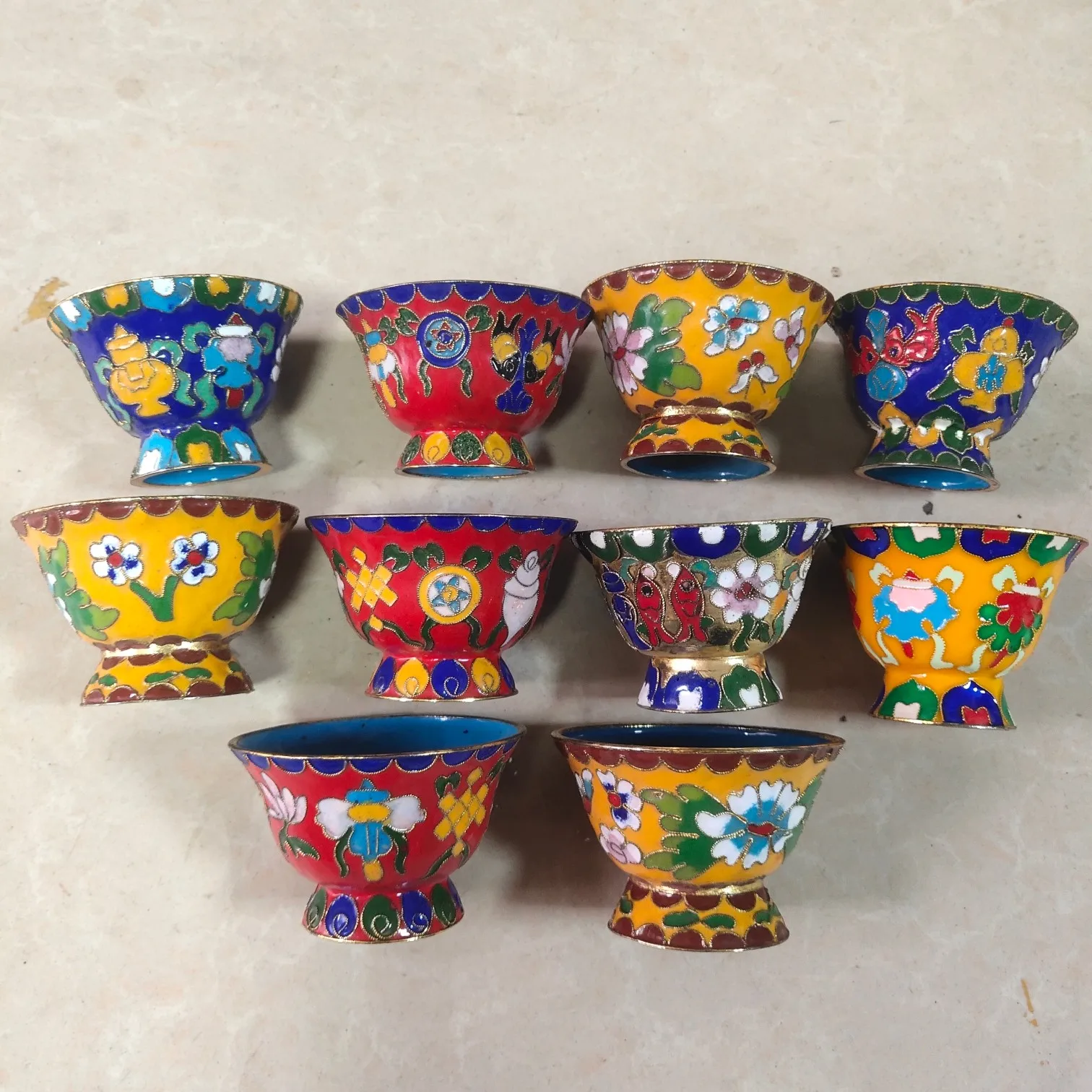 Chinese style copper tire franc cloisonn é handmade small bowl decoration, antique rack decoration collection