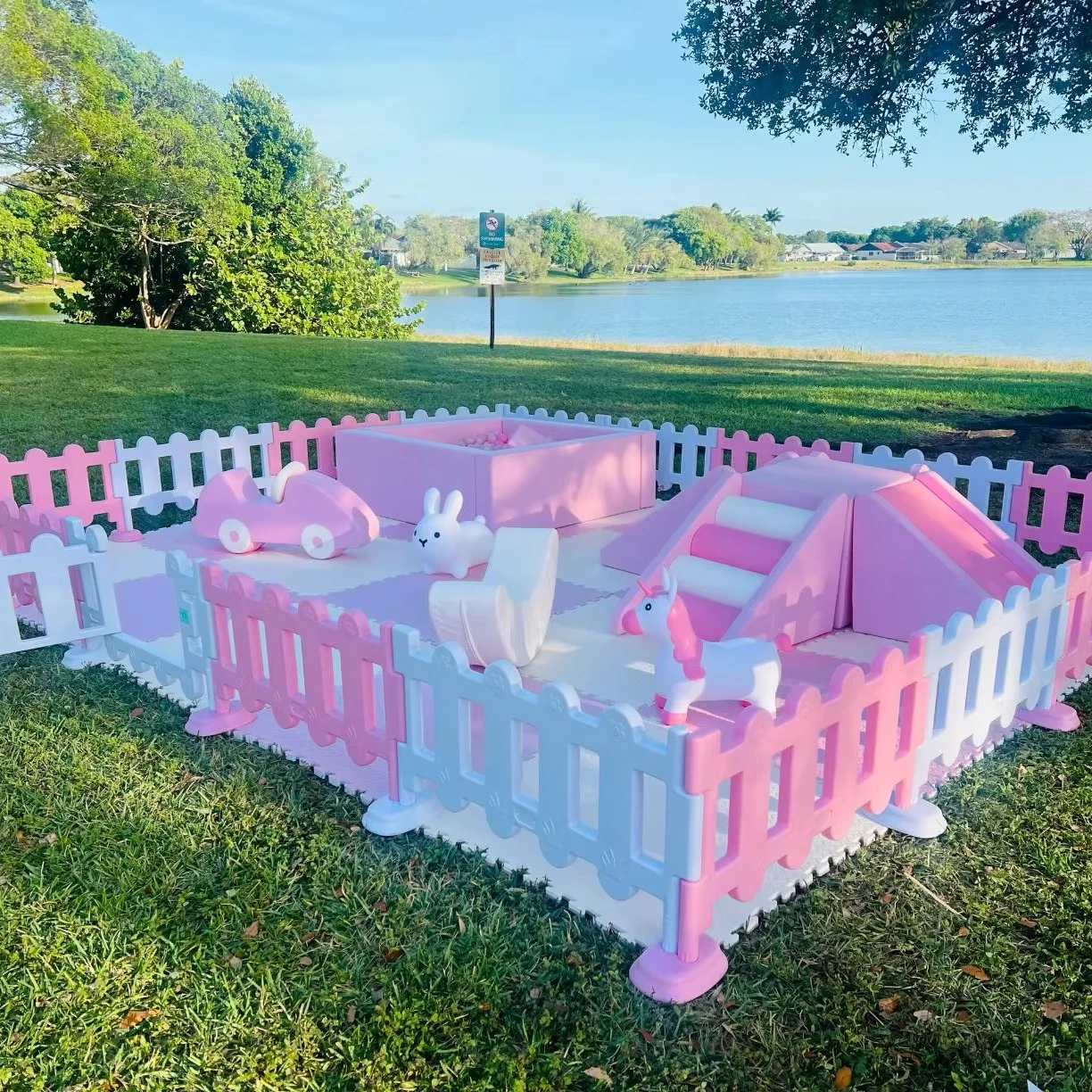 High Density Sponge Luxury Pink and White Indoor Kids Soft Play Rentals Equipment Sets Playground Ball Pit Toddlers Soft Playpro