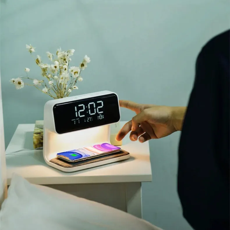 Creative 3 In 1 Bedside Lamp Wireless Charging LCD Screen Alarm Clock Wireless Phone Charger For Iphone