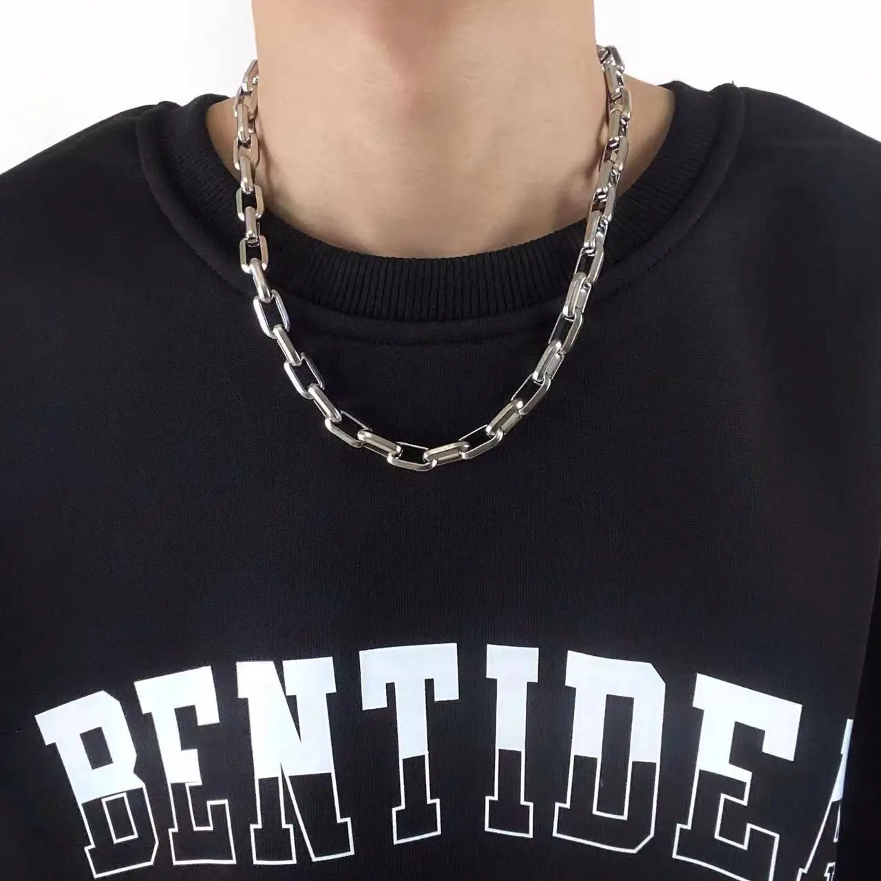 ULJ Hip Hop Stainless Steel Cuban Necklace Square Buckle Thick Chain Men\'s Fashion Style Clavicle Jewelry