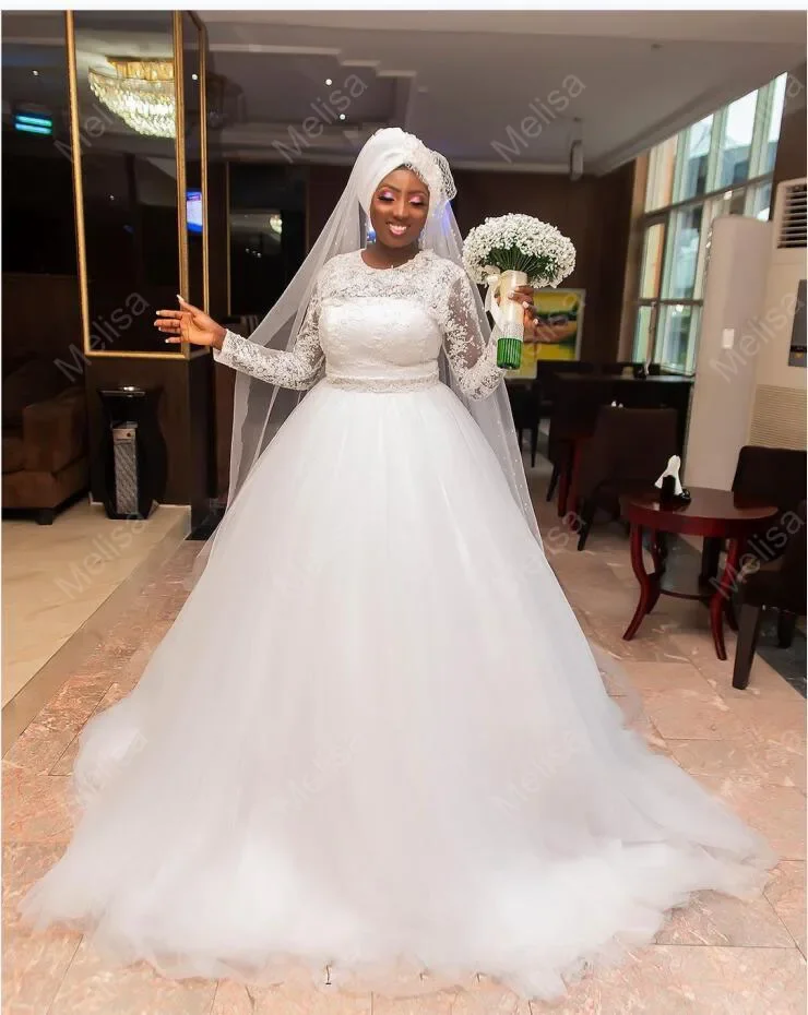 Customized Well Design A-Line Lace Long Sleeves Bridal Dresses Sweep Plus Size Bridal Wedding Gowns