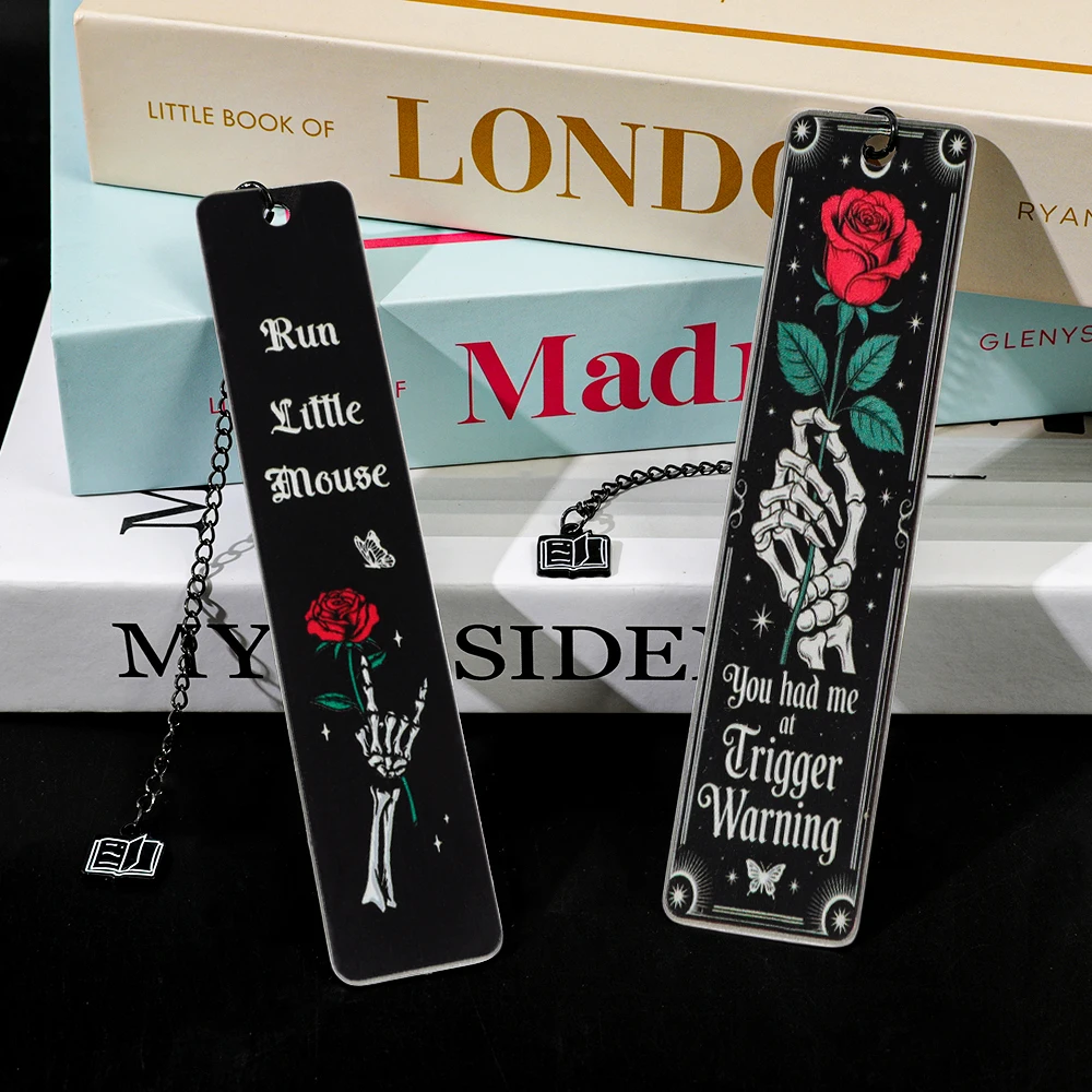 Dunkles Romantik-Lesezeichen als Geschenk, Gothic-Lesezeichen, Romantisches Lesezeichen mit Totenkopf- und Blumendesign, Perfektes Geschenk für Frauen, Mädchen.