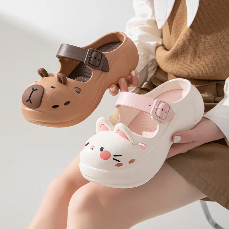 

Cute Hole Shoes for Women in Summer 2025 New Home Thick-soled Outdoor Non-slip Beach Sandals