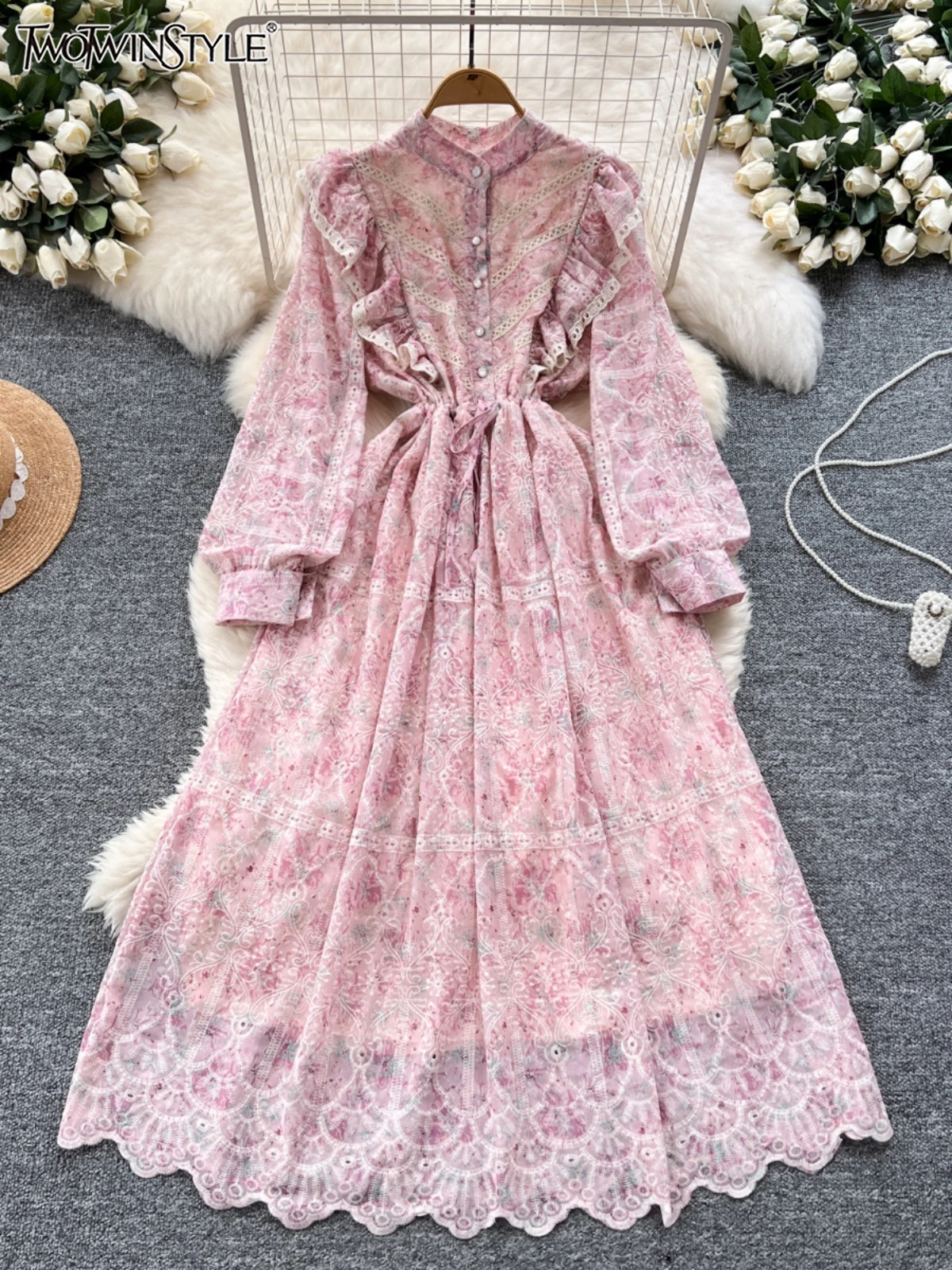 TWOTWINSTYLE Floral Printting Elegant Dress for Women O Neck Long Sleeve Spliced Lace High Street Dress Female Fashion KDR522411