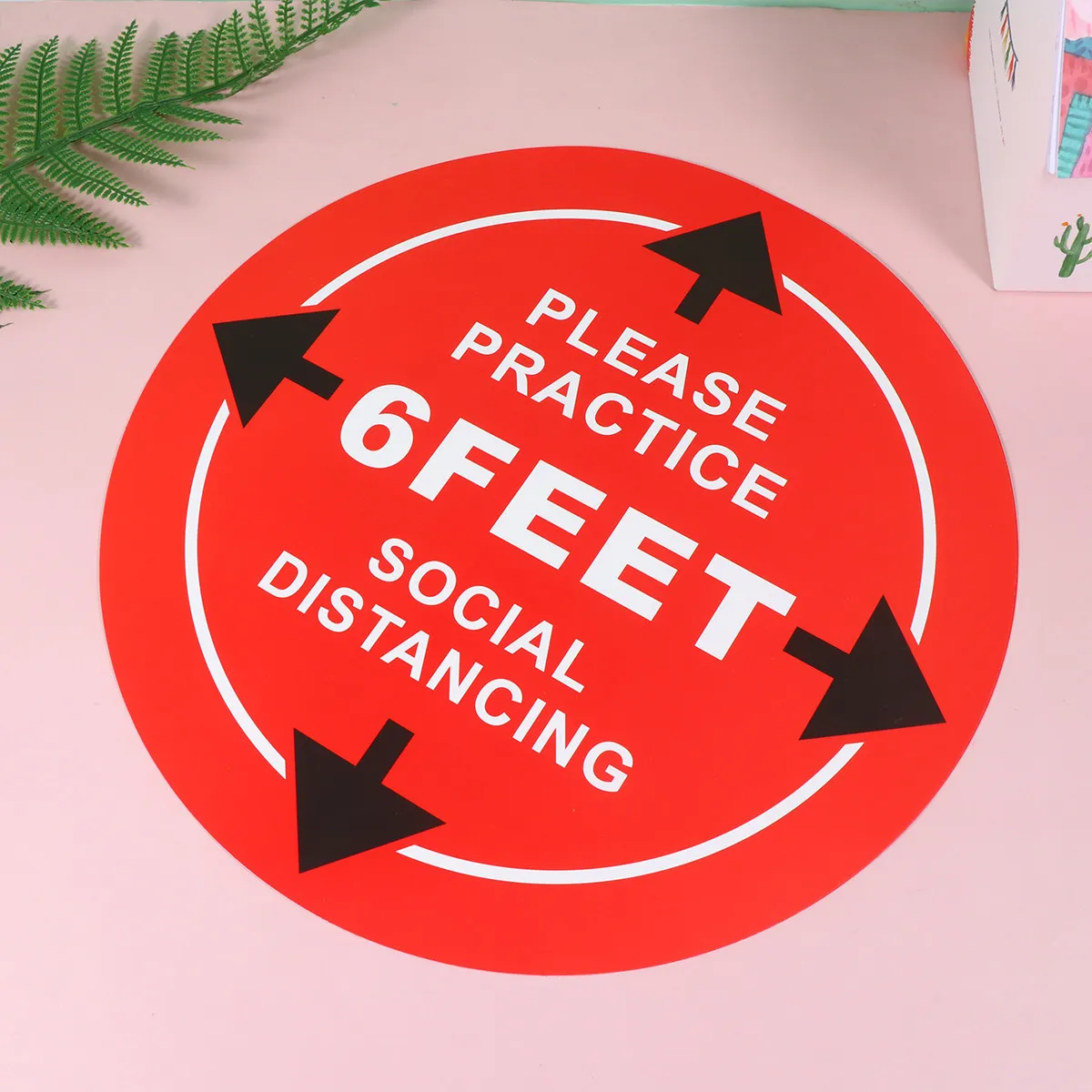 

Набор из 4 противоскользящих напольных наклеек из ПВХ для соблюдения дистанции, для школ, офисов, общественных мест, легко наносятся на гладкие поверхности