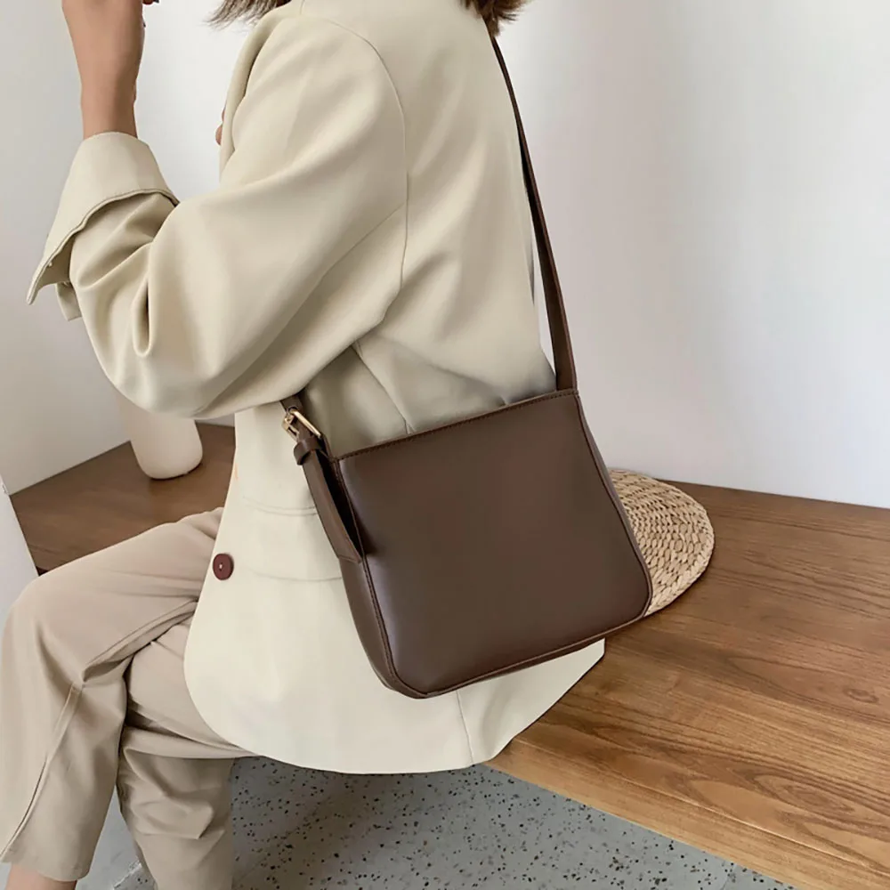 Women Casual Crossbody Bags 2023 New Korean Style College Students Messenger Bag Simple Solid Color Commuter Shoulder Bag