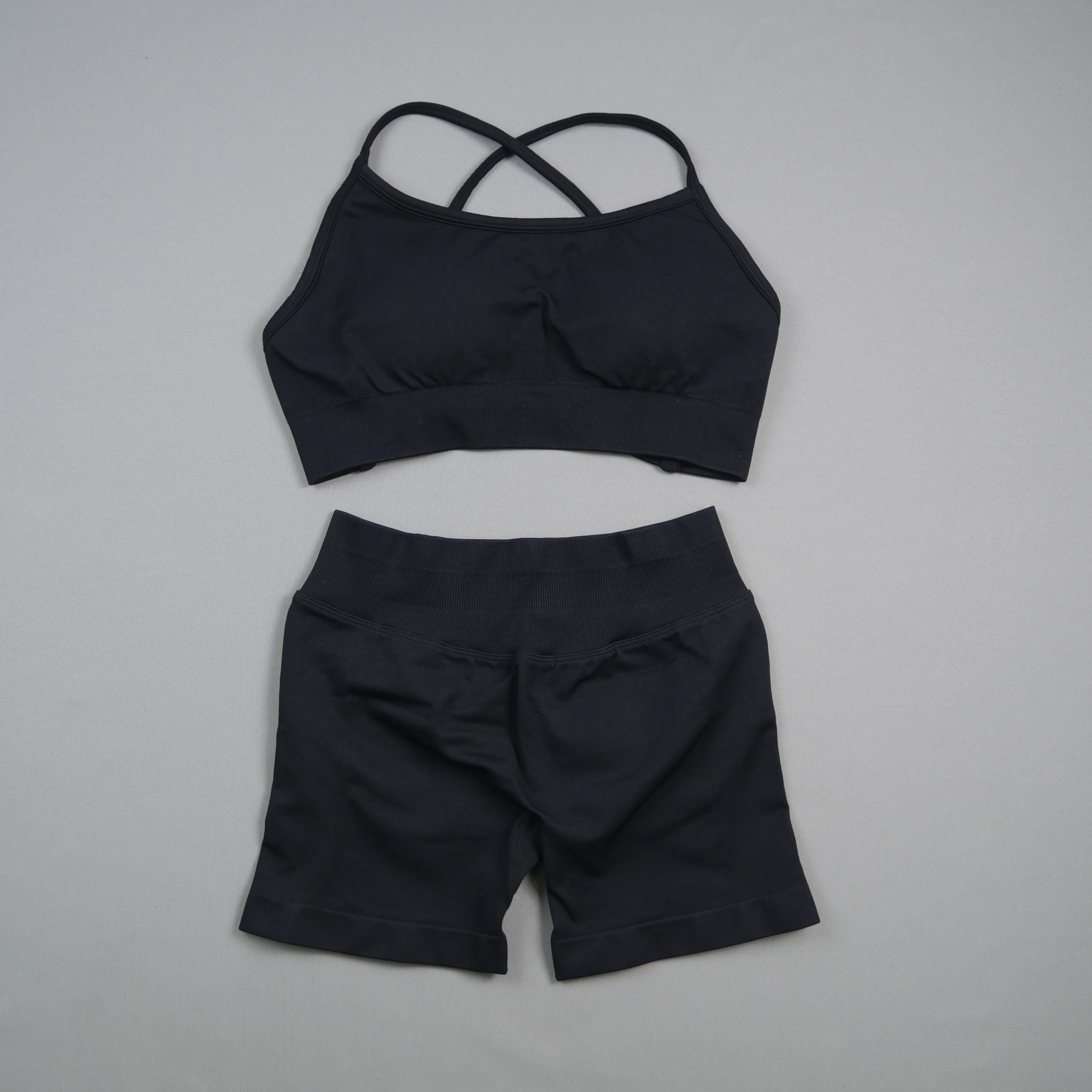 Nahtloses 2-teiliges Yoga-Set für Damen, Sport-BH mit überkreuzten Trägern, Shorts mit hoher Taille, gerippt, Bauchkontrolle, weiches, dehnbares Gym-Workout-Outfit – Detail 7